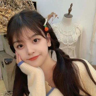 带子狼 在那双小手中